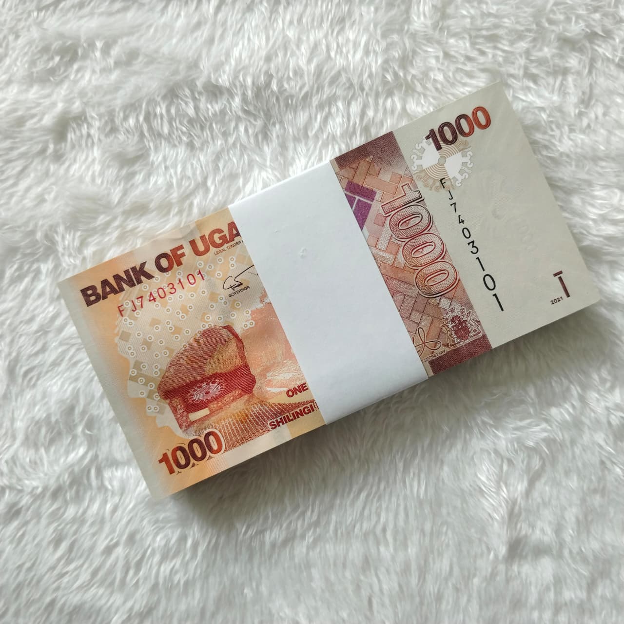 UGANDA 1000 F